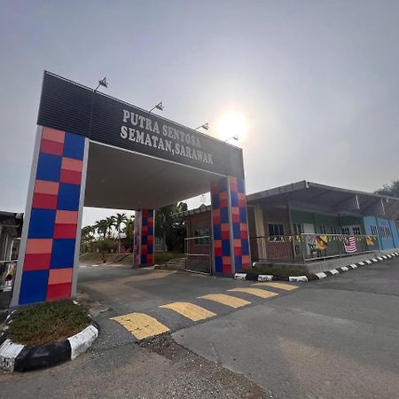 Putra Sentosa Retreat Camp, Sematan Hotel Eksteriør billede