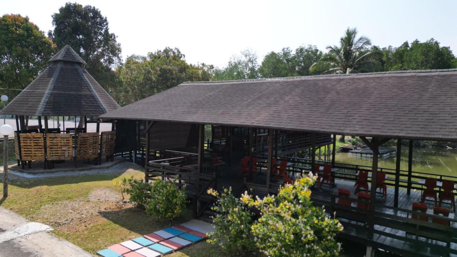 Putra Sentosa Retreat Camp, Sematan Hotel Eksteriør billede