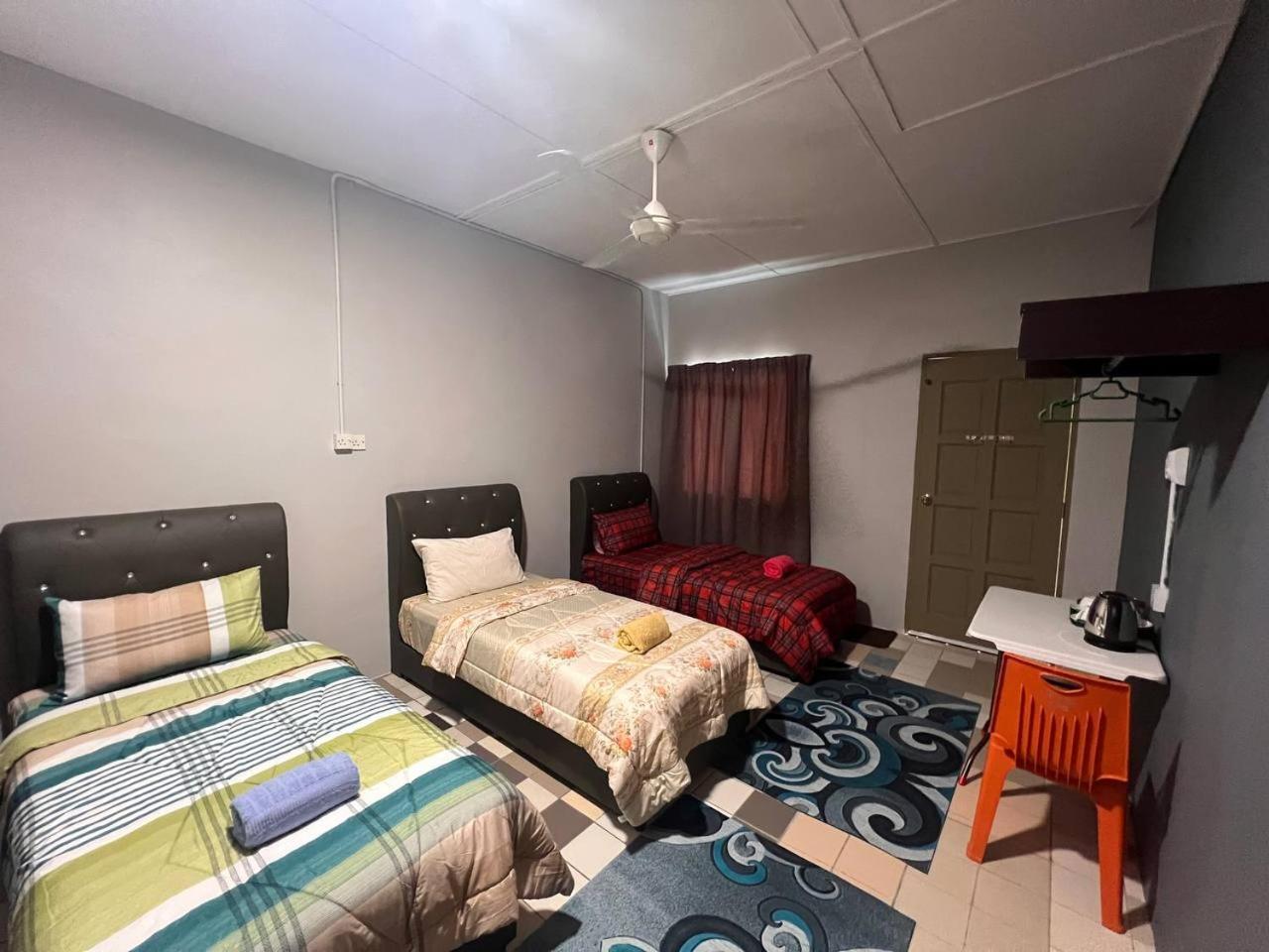 Putra Sentosa Retreat Camp, Sematan Hotel Værelse billede