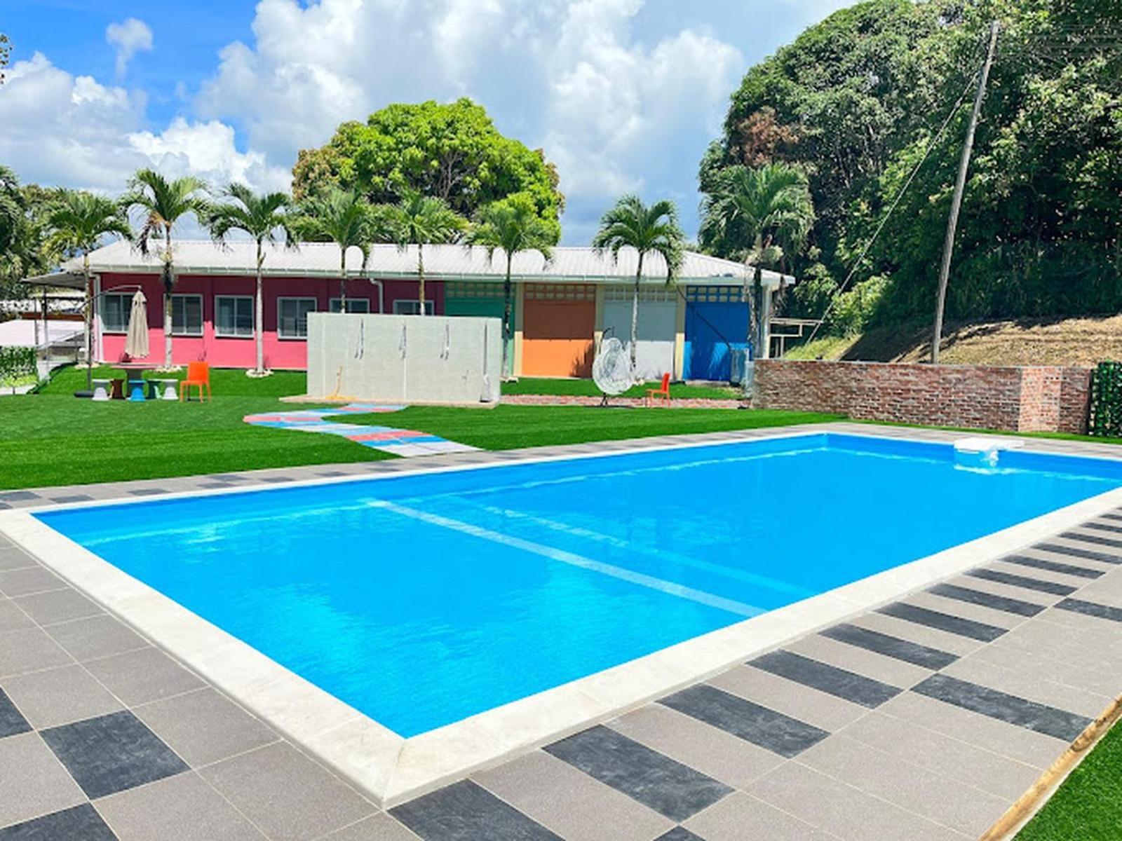 Putra Sentosa Retreat Camp, Sematan Hotel Værelse billede
