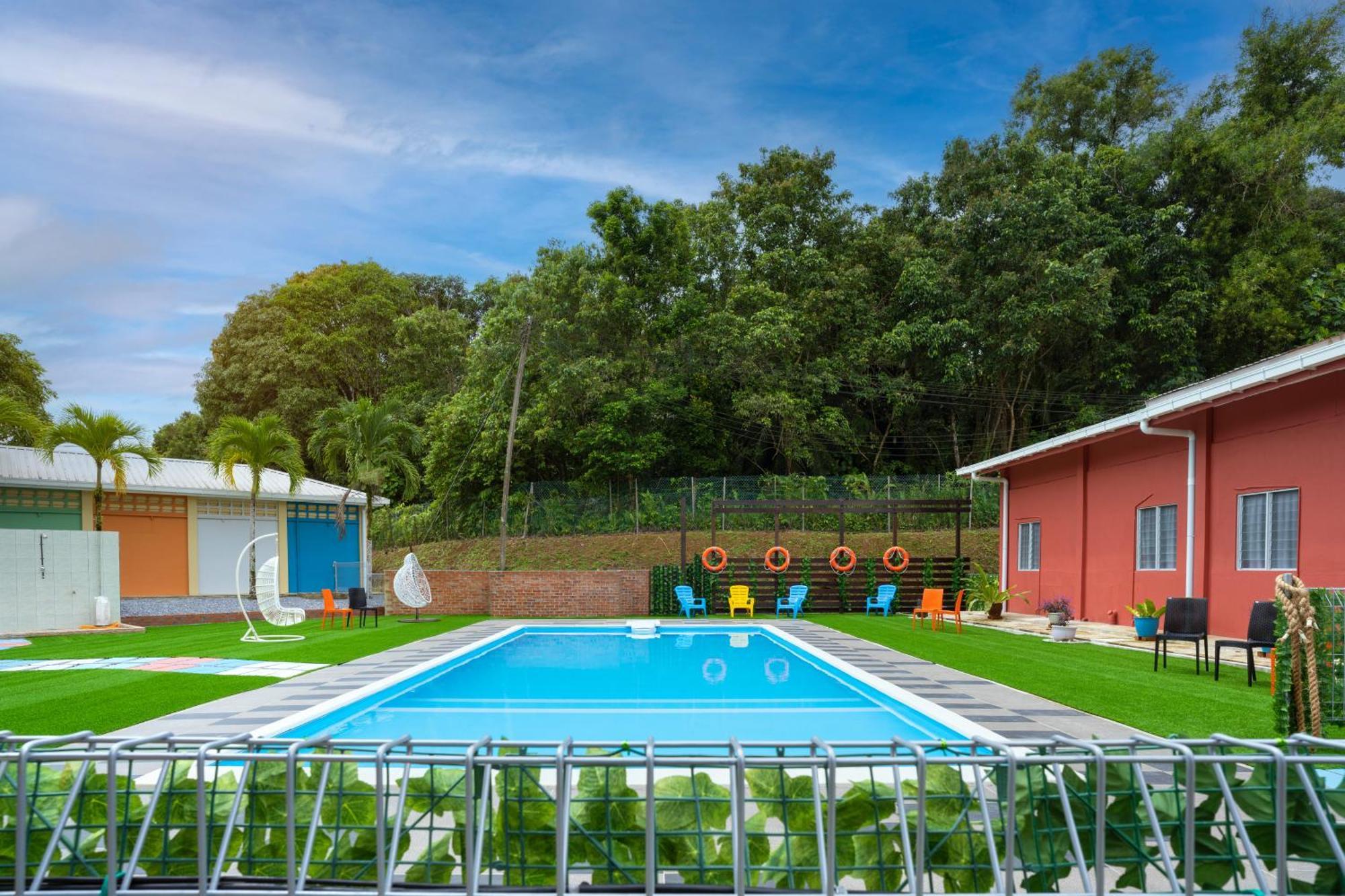 Putra Sentosa Retreat Camp, Sematan Hotel Eksteriør billede